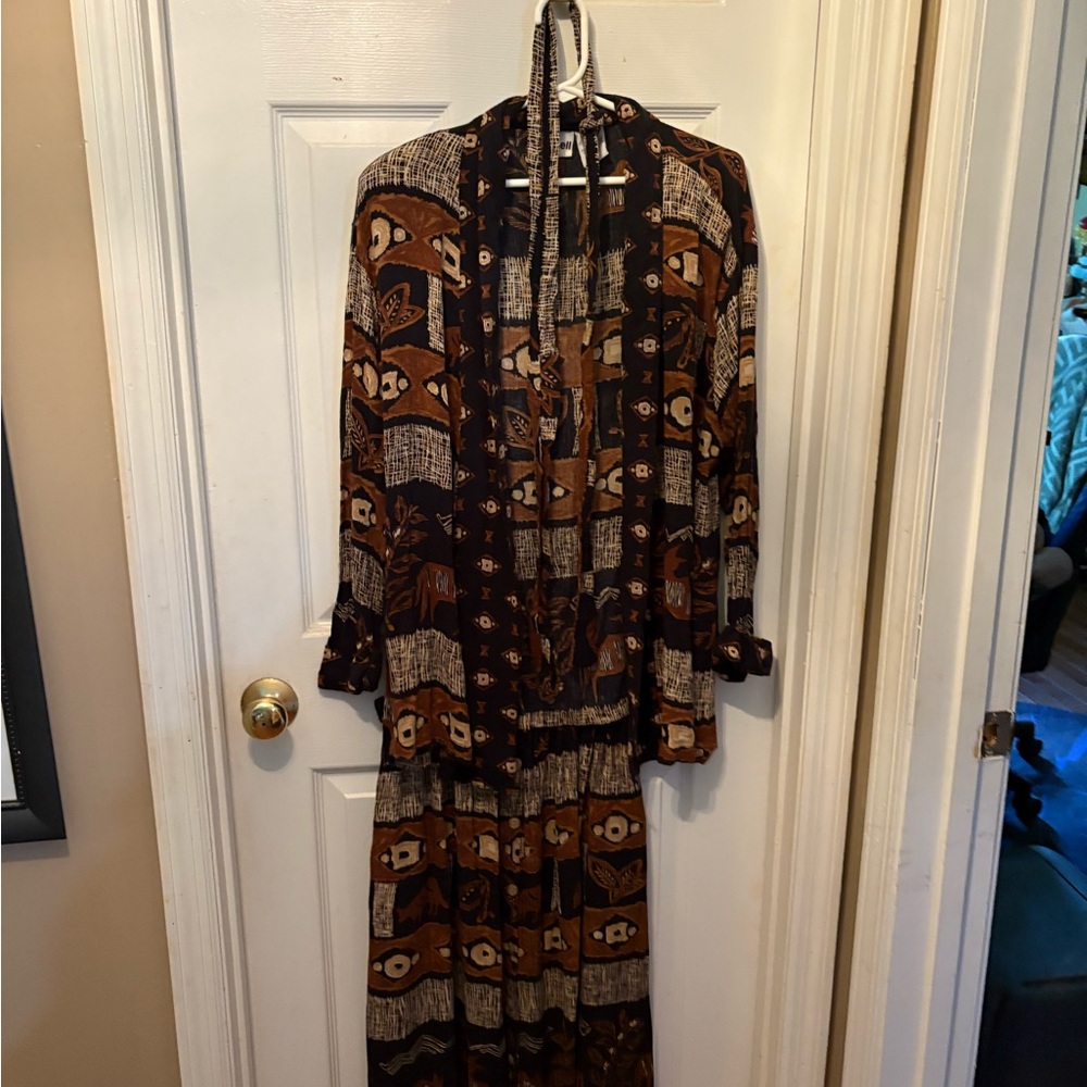 Brown and Black‎ Patterned skirt and blazer